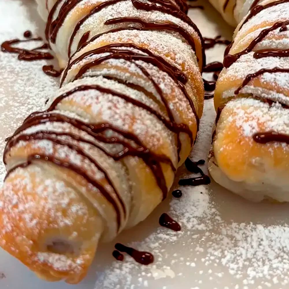 Smördegsbakad banan med choklad