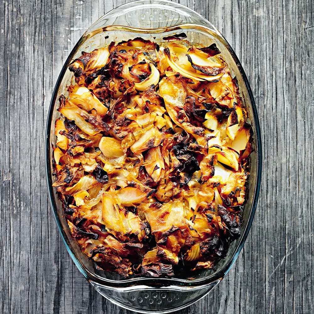 Kålpudding med rårörda lingon