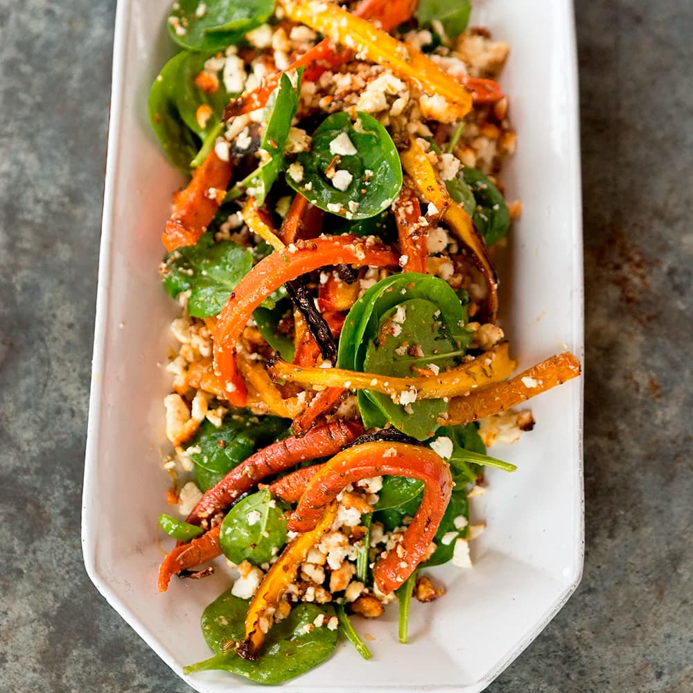 Sallad med bakade morötter, rostad fetaost och fänkål