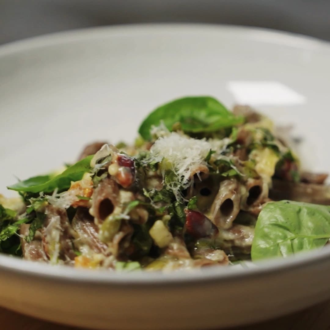 Glutenfri pasta med pistage och parmesan