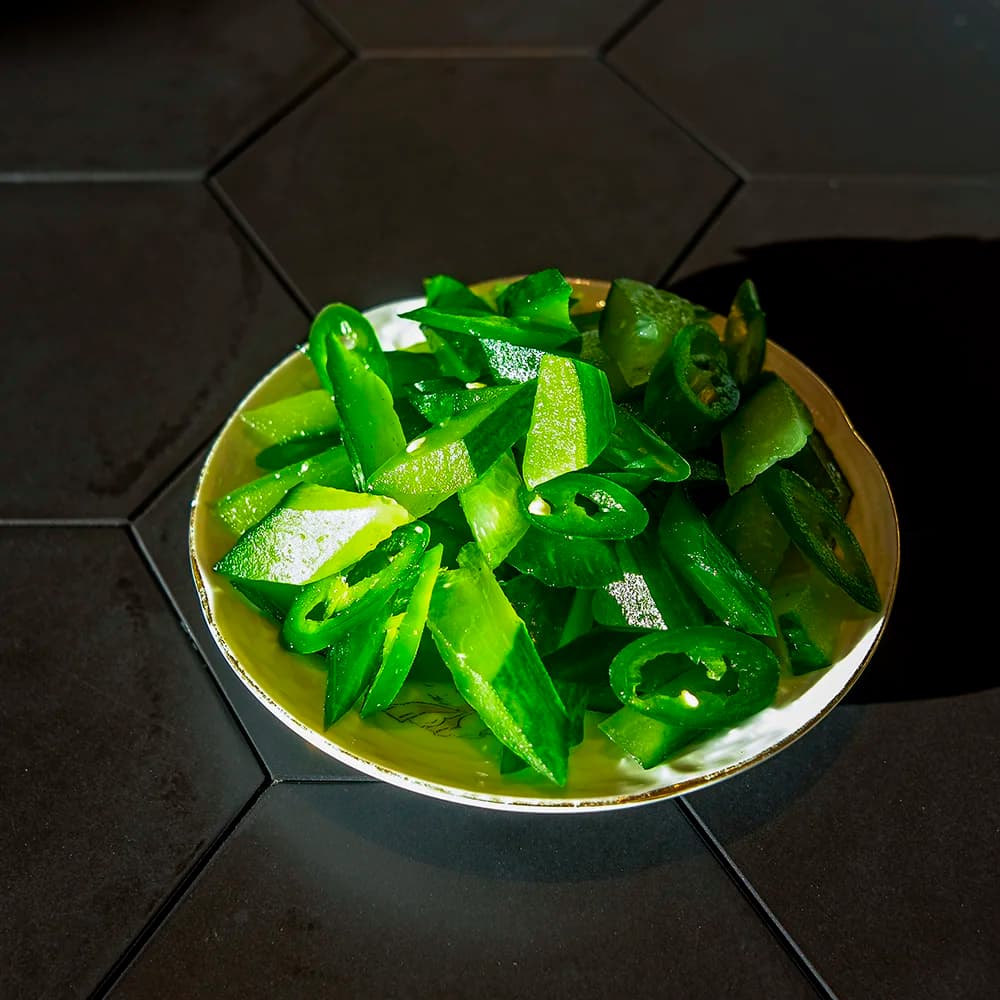 Picklad gurka med jalapeño