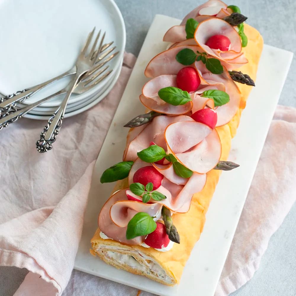 Pâte à choux-smörgåstårta med ost och skinka