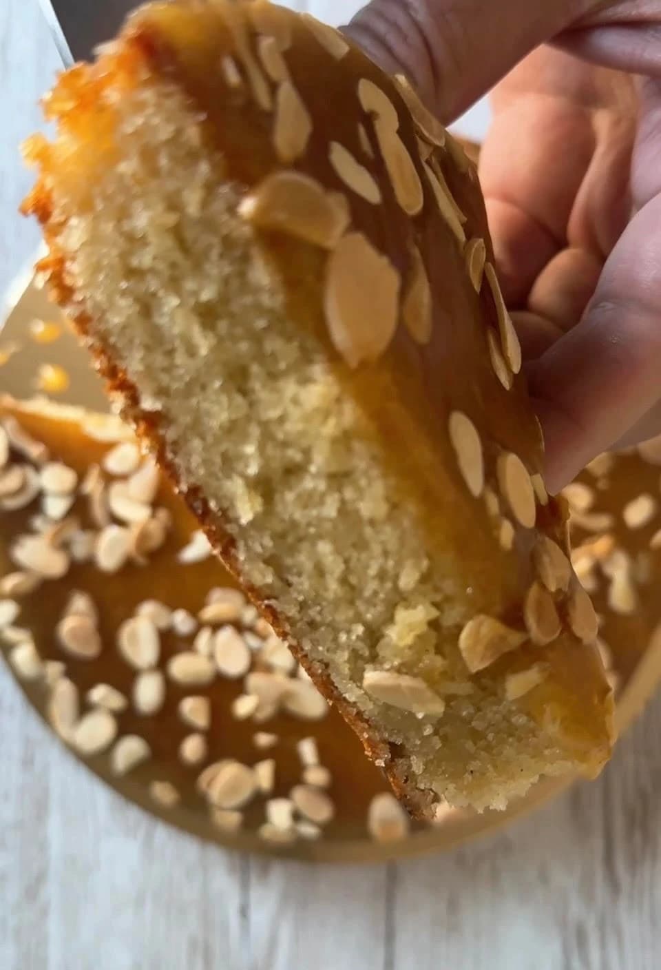 Mazarinkaka med silviaglasyr