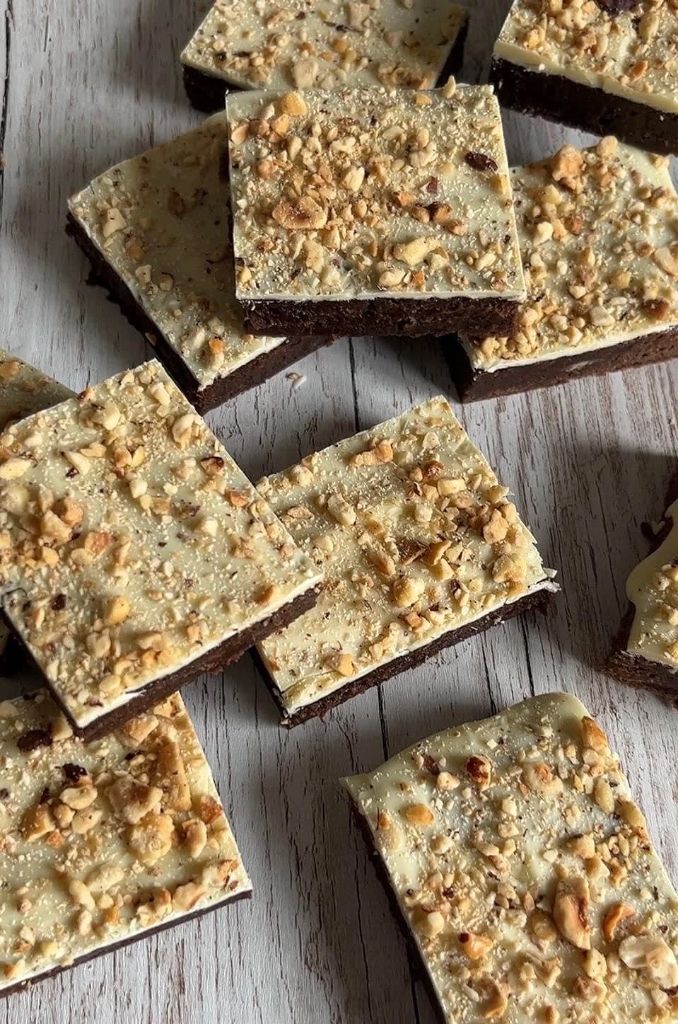 Chokladrutor med rostade hasselnötter
