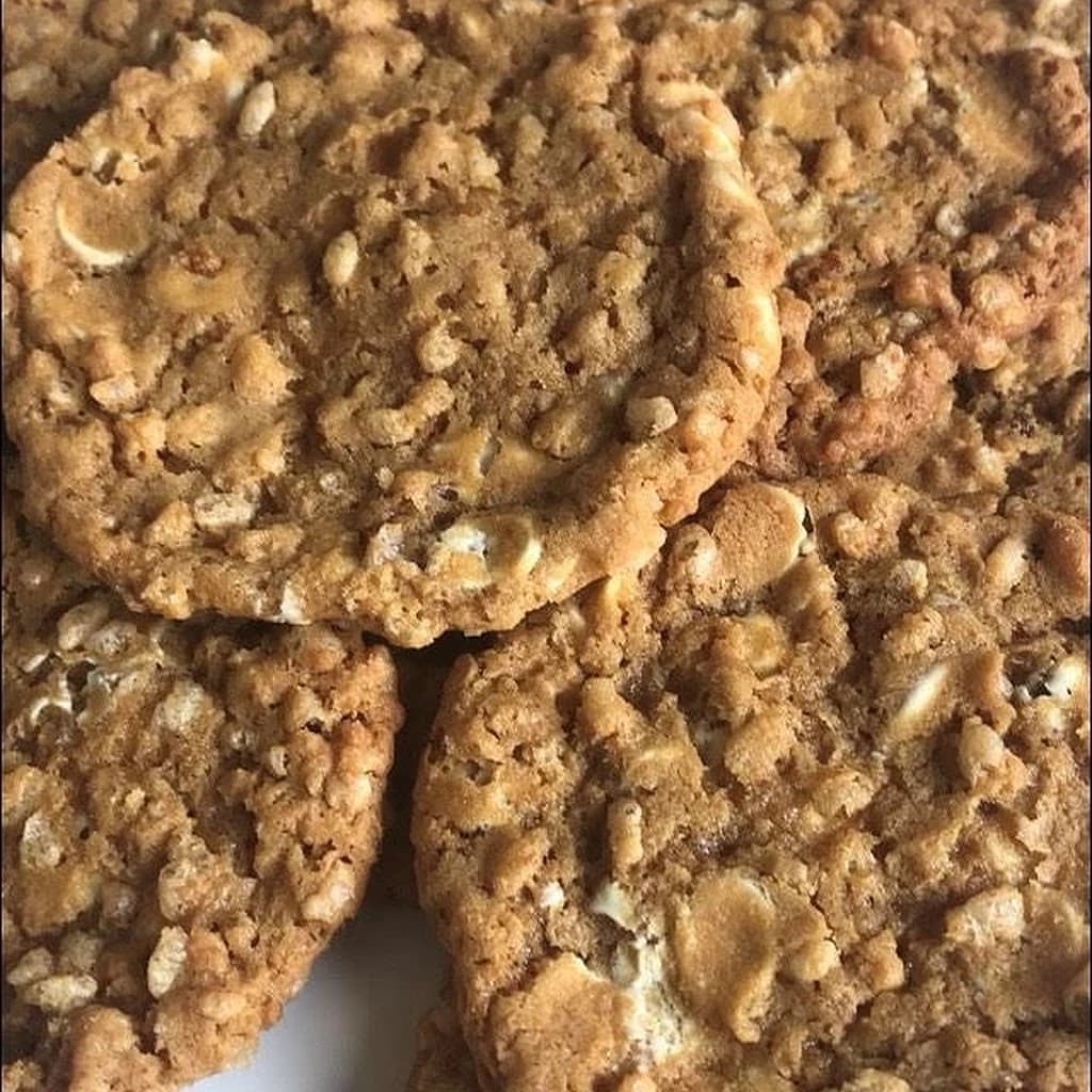 Cookies med vit choklad och rice krispies