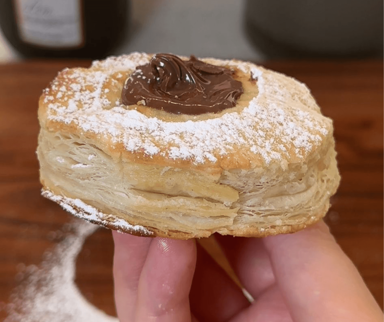 Nutella Fyllda Smördegsrundlar