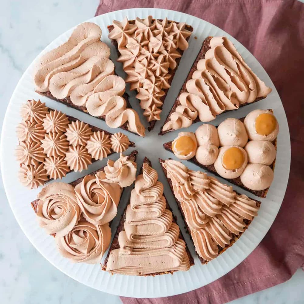 Kladdkaka med mjölkchokladchantilly