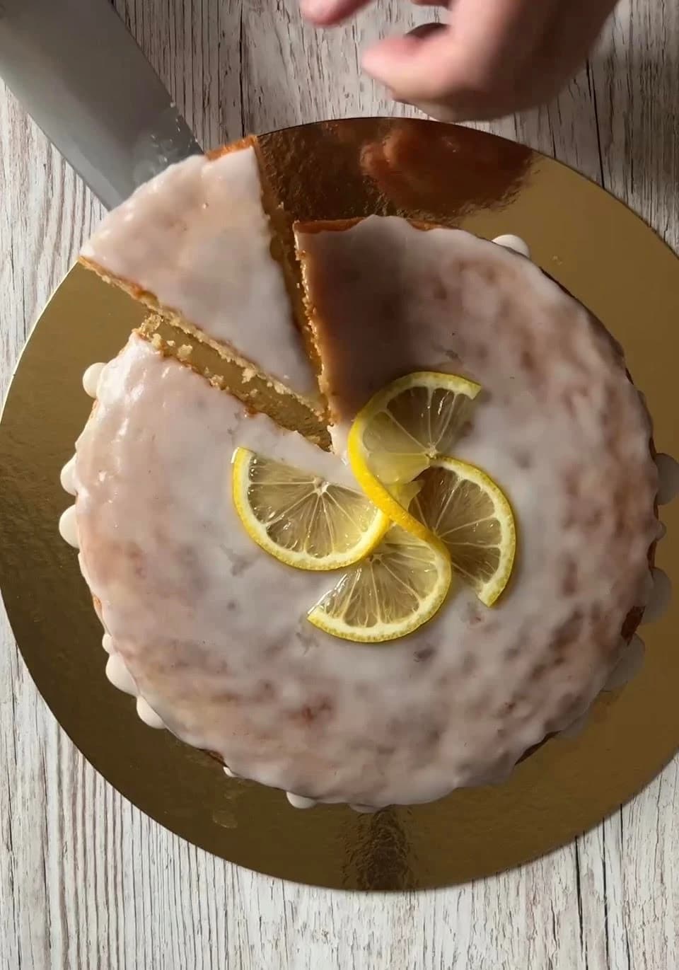 Mandelkaka med citronglasyr