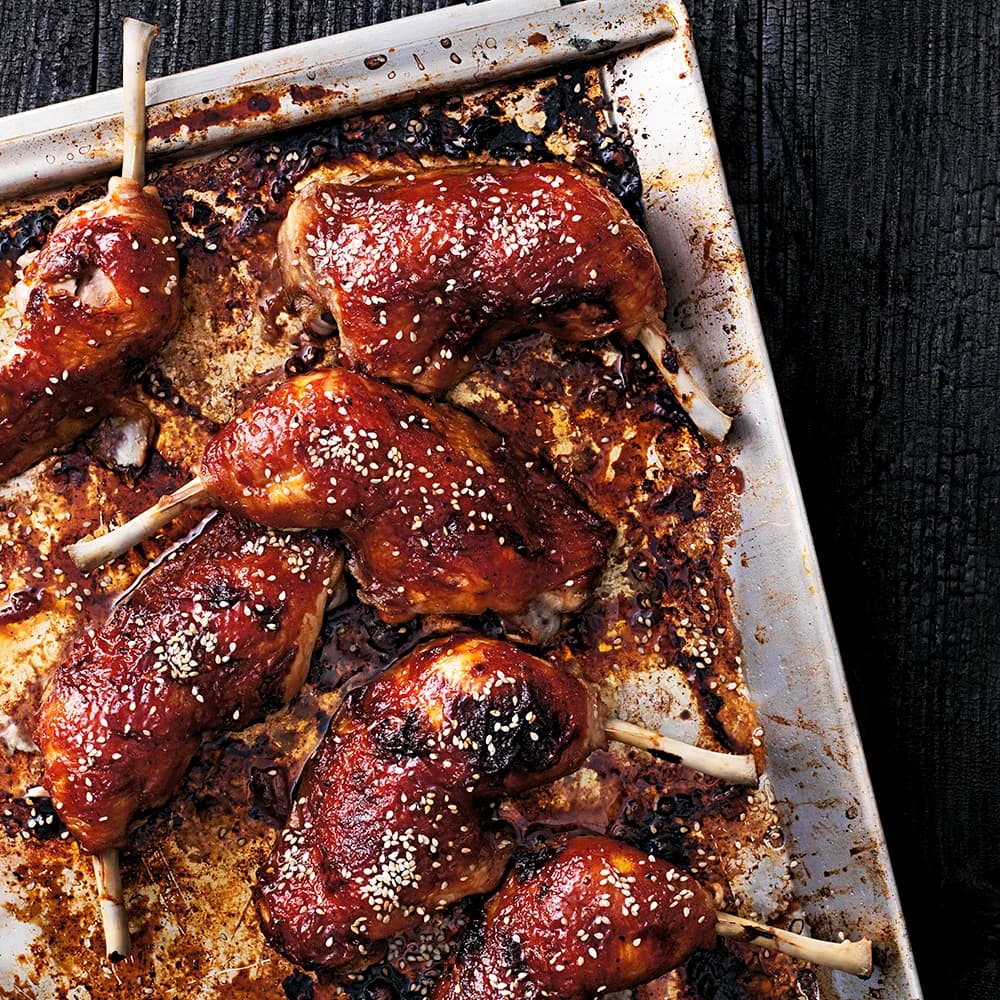 Sticky drumsticks med knaprigt skinn