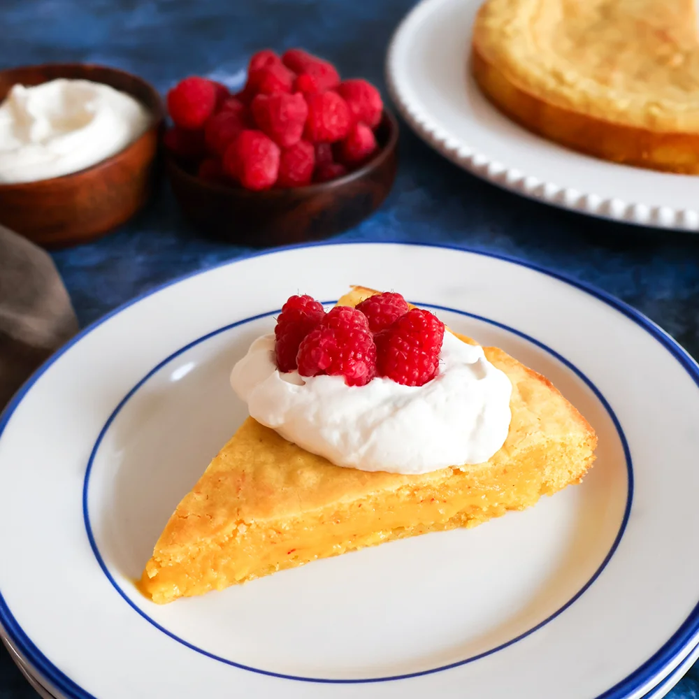 Saffranskladdkaka med vit choklad