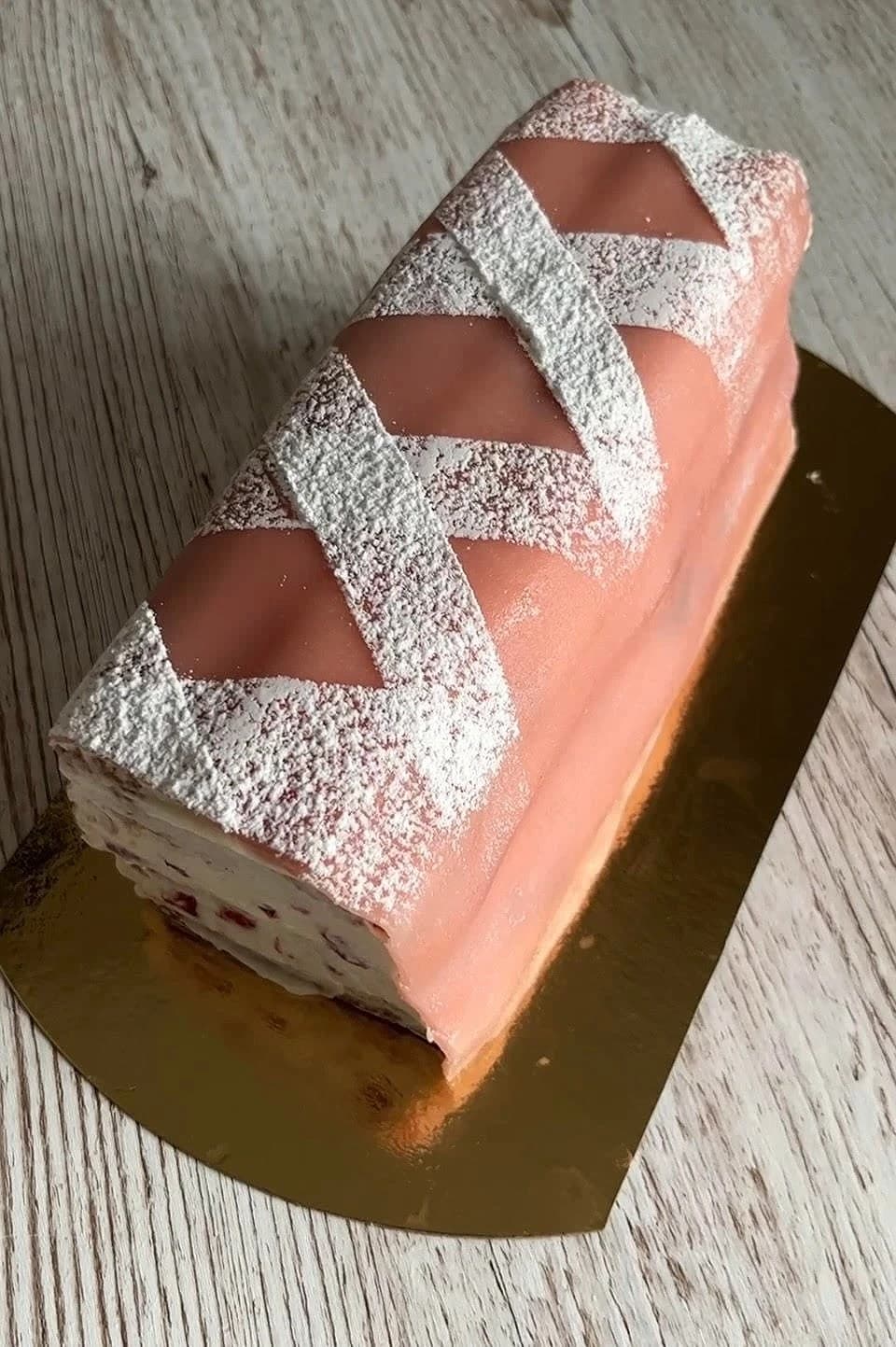 Enkel jordgubbsstubbe med marsipan
