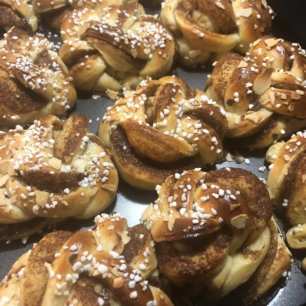 Kanelbullar i muffinsplåt