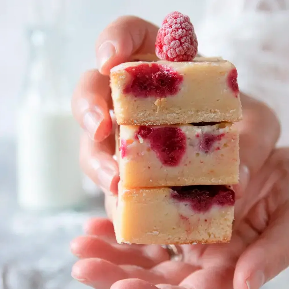 Blondies med hallon